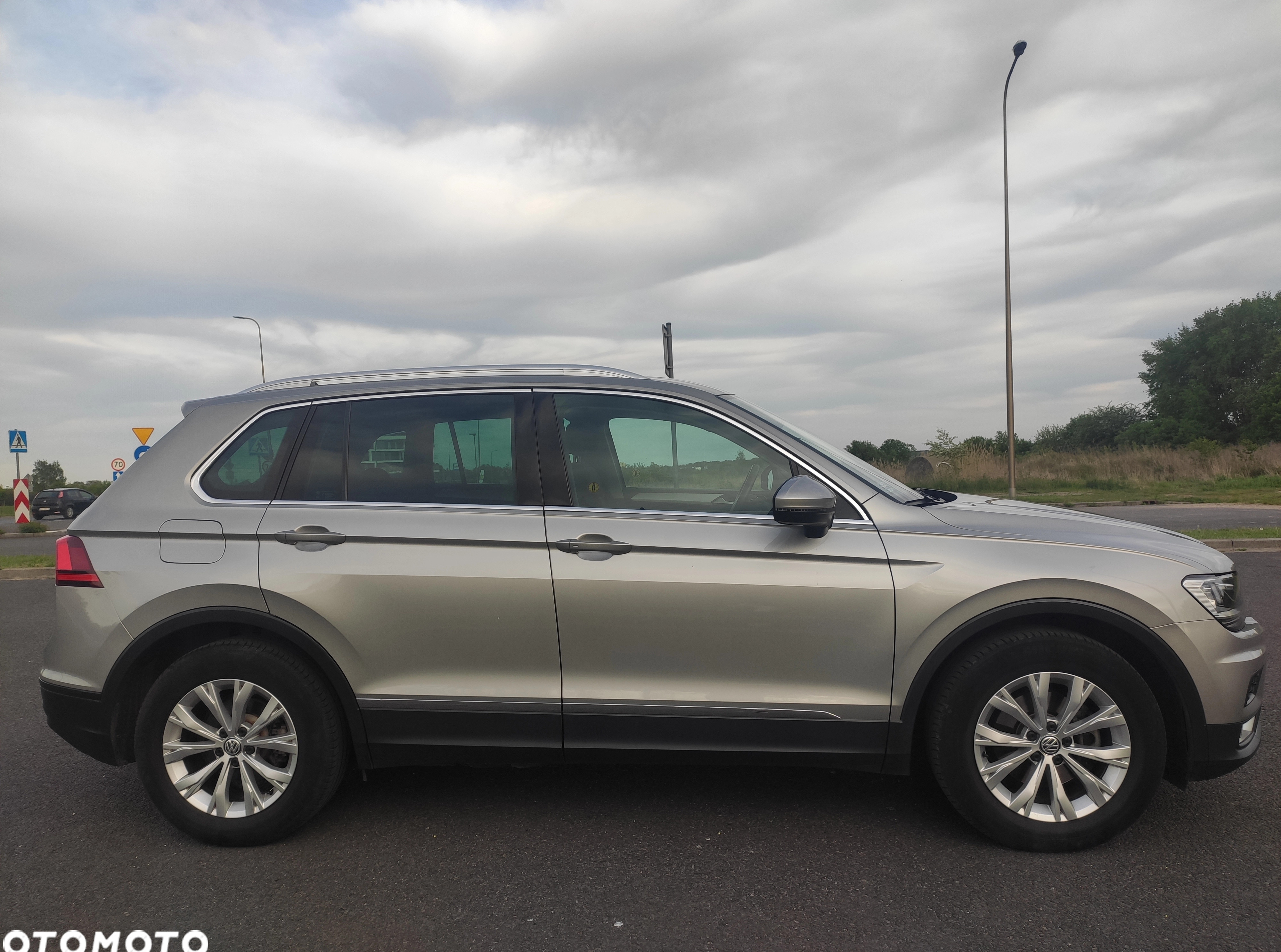 Volkswagen Tiguan cena 94000 przebieg: 77000, rok produkcji 2016 z Lubin małe 667